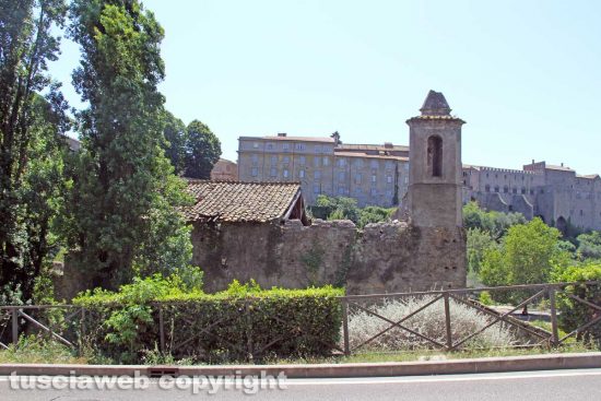 Viterbo - La chiesa di Santa Croce dopo il crollo del tetto