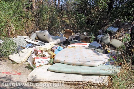 Viterbo - Le discariche di Strada Riello