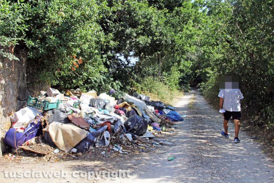 Viterbo - Le discariche di Strada Riello