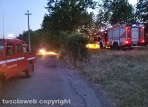 Montefiascone - Incendio di sterpaglie in località Paoletti