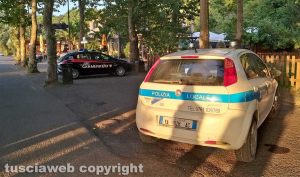 Montefiascone - Quadro elettrico in fiamme sul lungolago - La polizia locale e i carabinieri