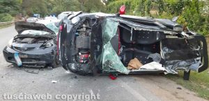 Scontro tra tre auto sulla Cassia, un ferito grave