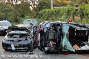 Scontro tra tre auto sulla Cassia, un ferito grave