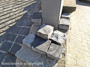 Montefiascone - Via Piave - I sampietrini staccati