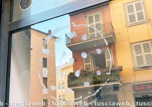 Viterbo - Vandalizzata la sede della Lega