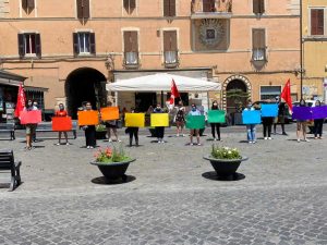 Civita Castellana - Rete degli studenti medi - Flash mob per il Pride