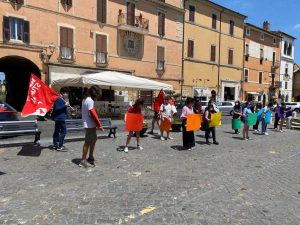 Civita Castellana - Rete degli studenti medi - Flash mob per il Pride