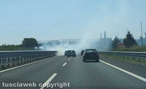 Sterpaglie in fiamme tra Orte e Attigliano