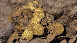 Israele, ritrovate 425 monete d'oro risalenti a circa 1100 anni fa