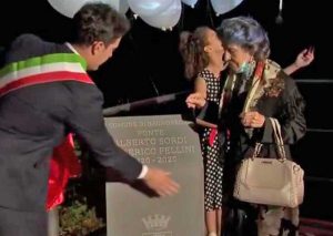 L'inaugurazione del ponte di Civita di Bagnoregio dedicato a Sordi e Fellini