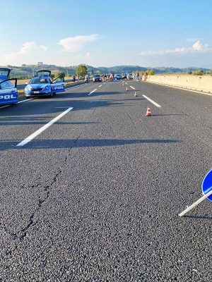 Roma - Poliziotto travolto da un'auto sull'A1