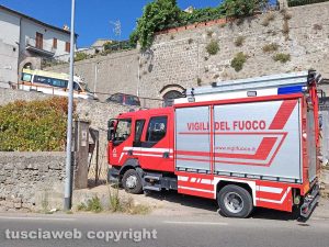 Montefiascone - Anziana cade in casa - L'intervento dei vigili del fuoco e del 118