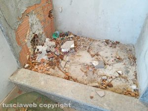 Montefiascone - Degrado al cimitero