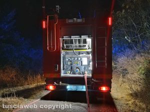 Montefiascone - L'incendio in via Carpine - L'intervento dei vigili del fuoco