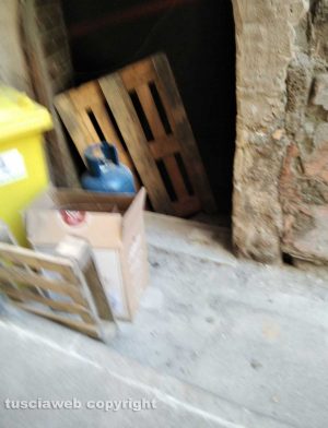 Vignanello - Degrado al centro storico e in piazza della Repubblica