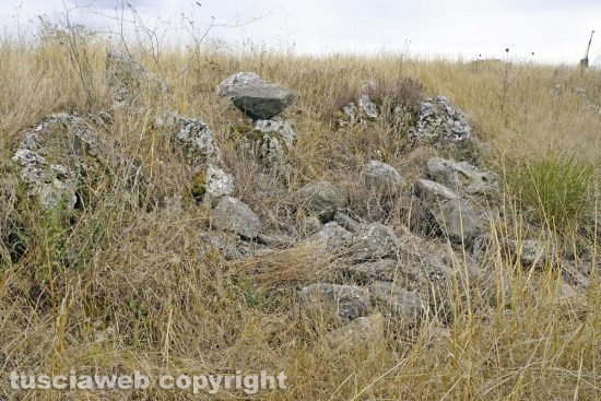 Viterbo - I basoli nei pressi delle terme romane del Bacucco