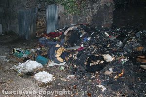 Viterbo - Rifiuti in fiamme sulla Tangenziale