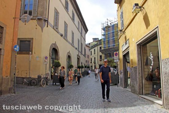 Viterbo - Sul set del Vigile - Via San Lorenzo