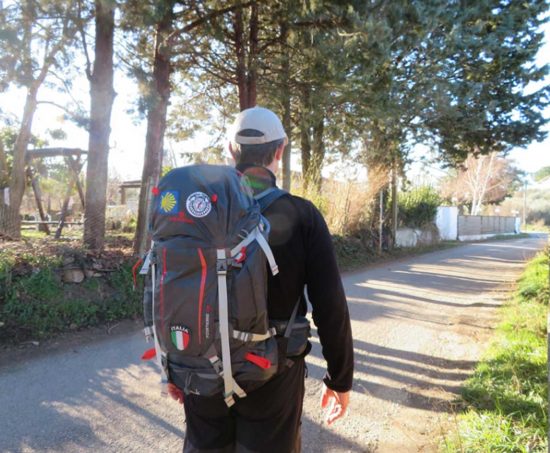 Pellegrini sulla via Francigena