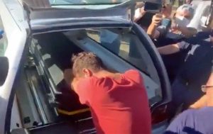 Caronia - Il padre di Gioele piange sulla bara che custodisce i resti ritrovati