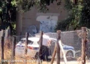 Montalto di Castro - Incendio - La polizia locale sul posto