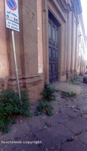 Degrado in centro a Viterbo
