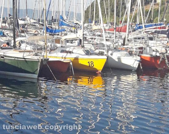 Giochi di riflessi sul lago di Assunta Ricci