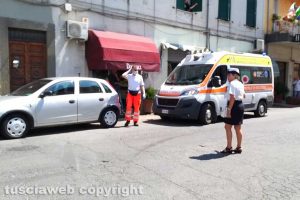 Montefiascone - L'incidente in via Dante Alighieri - L'intervento della polizia locale e del 118