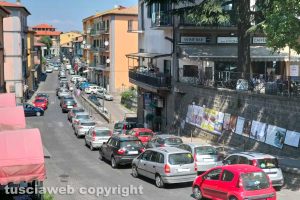 Montefiascone - L'incidente in via Dante Alighieri - Il traffico in tilt