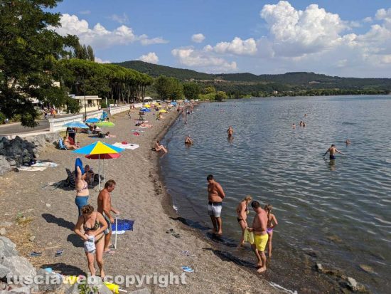 Il lago di Bolsena a Ferragosto