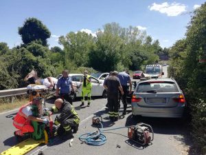 rontale sulla Nepesina, tre auto coinvolte e 4 feriti