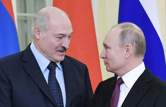 Alexander Lukashenko e Vladimir Putin
