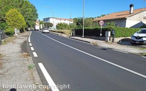 Montefiascone - La striscia continua longitudinale sulla Cassia in località Grilli