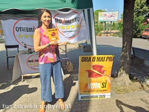 Montefiascone - La senatrice Alessandra Maiorino a piazzale Roma