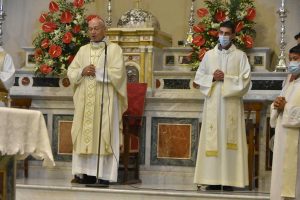 Viterbo - La messa del vescovo Fumagalli per i figuranti del corteo storico alla basilica di Santa Rosa