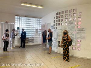 Viterbo - I cittadini votano per il referendum
