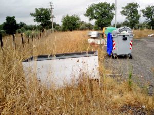 Viterbo - Rifiuti abbandonati a San Lazzaro