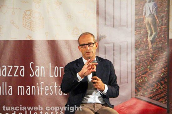 Viterbo - L'assessore regionale Claudio Di Berardino