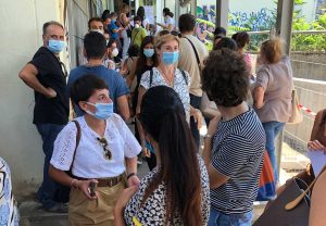 Viterbo - La fila per l'assegnazione delle cattedre agli insegnanti