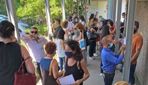 Viterbo - La fila per l'assegnazione delle cattedre agli insegnanti