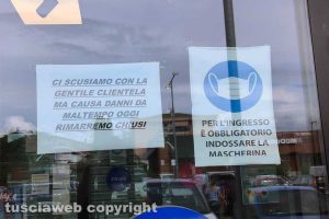 Viterbo - Il Caddy's chiuso