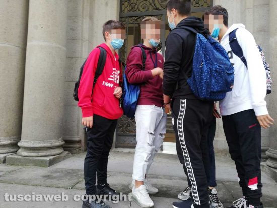 Viterbo - Primo giorno di scuola al istituto Paolo Savi