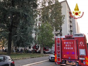 Milano - Esplosione in un palazzo