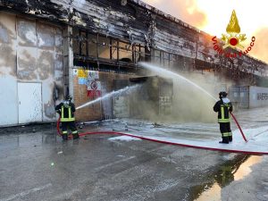Ancona - Incendio al porto