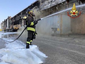 Ancona - Incendio al porto