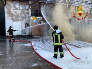 Ancona - Incendio al porto