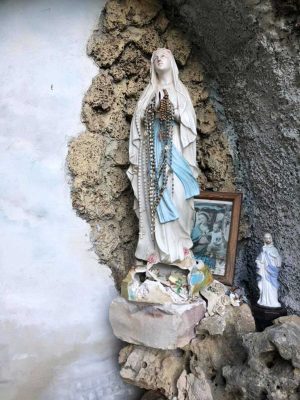 Nepi - Danneggiata la Madonnina del vescovado
