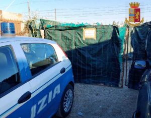 Acerra - Autocarrozzeria abusiva