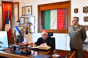 Civitavecchia - Il vescovo Ruzza visita la caserma D'Avanzo