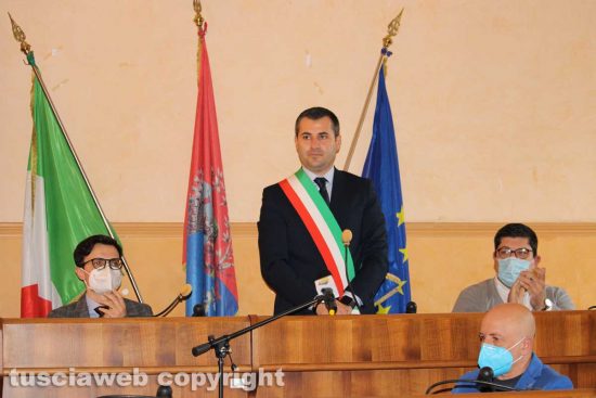 Civita Castellana - Il sindaco Luca Giamperi giura